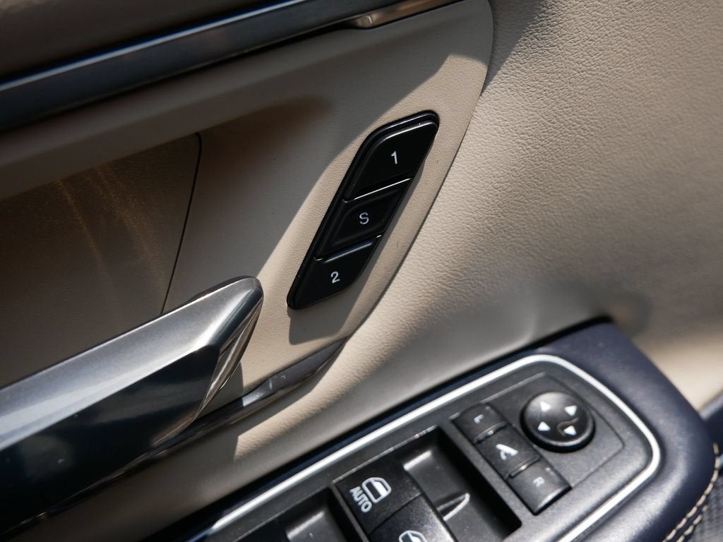 2021 RAM 1500 Limited Crew Cab 4x4 5'7" Box
