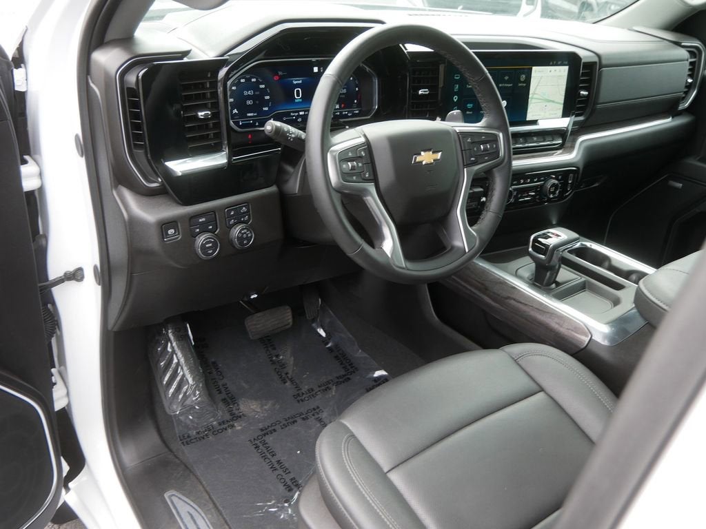 2025 Chevrolet Silverado 1500 LTZ