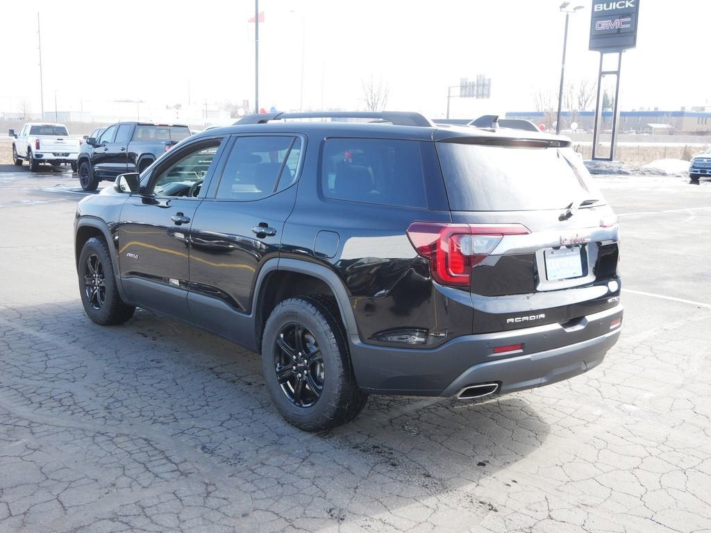 2023 GMC Acadia AT4