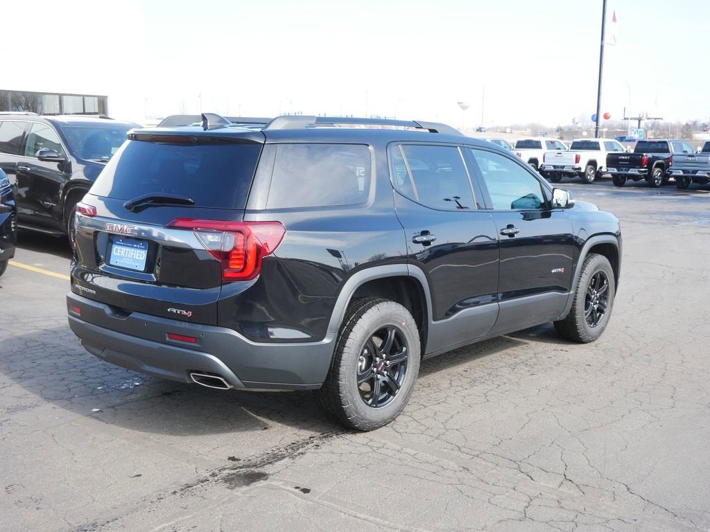 2023 GMC Acadia AT4
