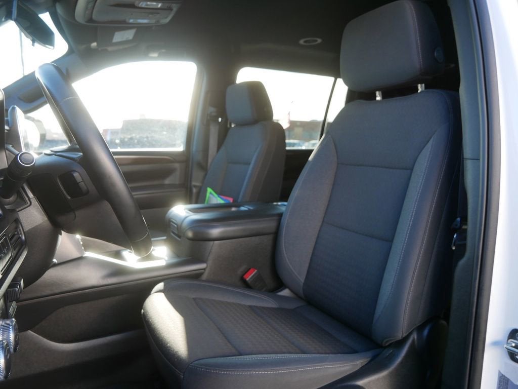 2024 GMC Yukon XL SLE