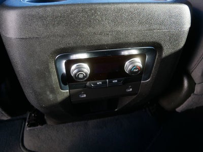 2024 GMC Yukon XL SLE