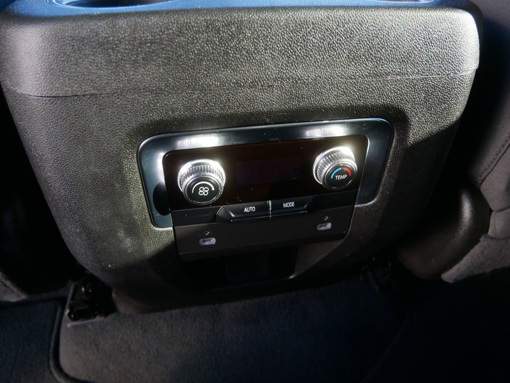 2024 GMC Yukon XL SLE