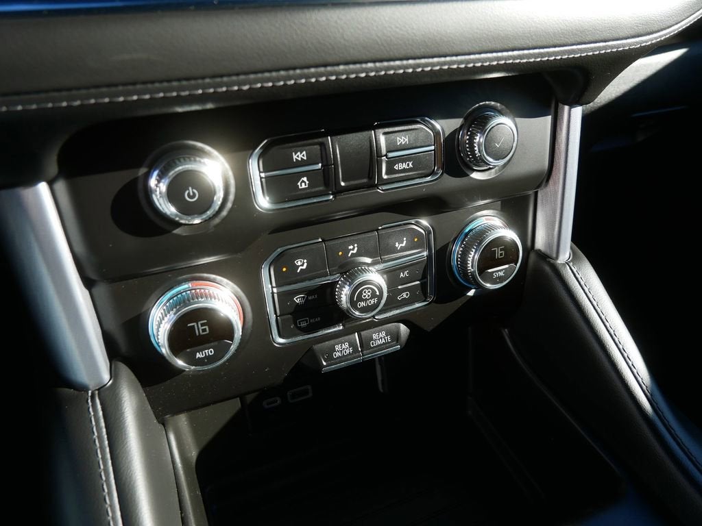 2024 GMC Yukon XL SLE