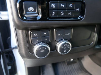 2025 GMC Yukon XL AT4