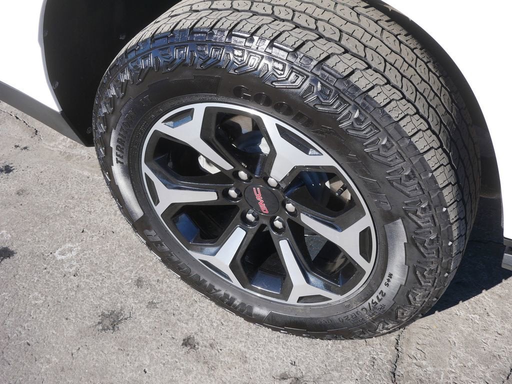 2025 GMC Yukon XL AT4