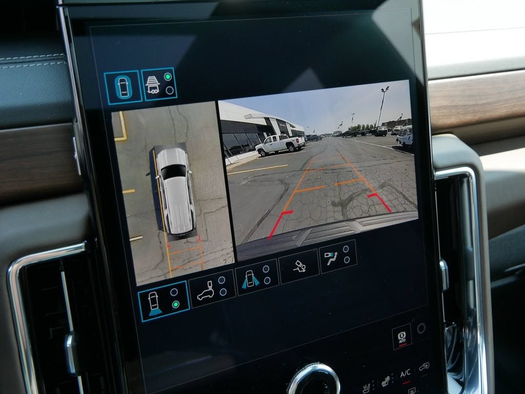 2026 GMC Yukon XL Denali Ultimate - Photo 14