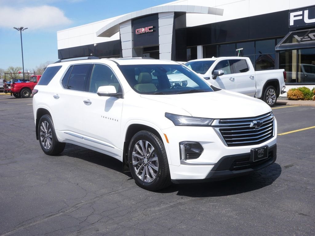 Used 2022 Chevrolet Traverse Premier with VIN 1GNEVKKW0NJ173580 for sale in Forest Lake, Minnesota