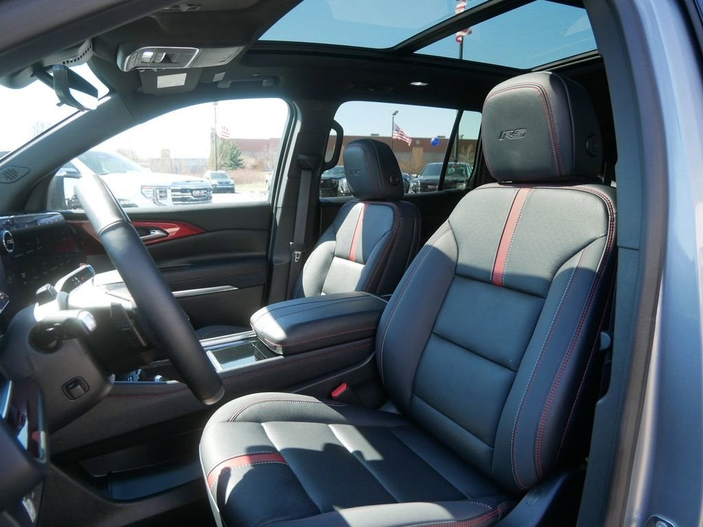 2025 Chevrolet Traverse RS