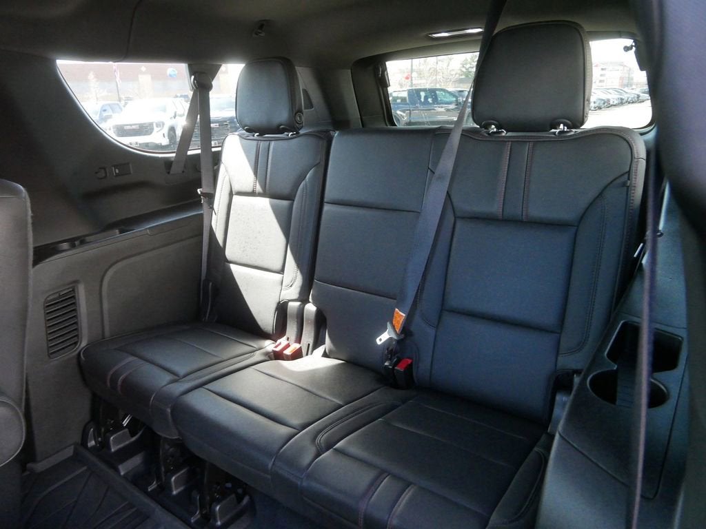 2022 Chevrolet Suburban RST