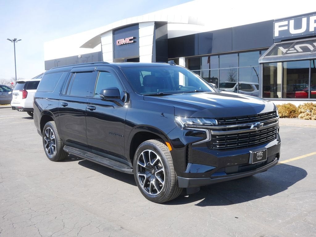 Used 2022 Chevrolet Suburban RST with VIN 1GNSKEKL1NR347774 for sale in Forest Lake, Minnesota