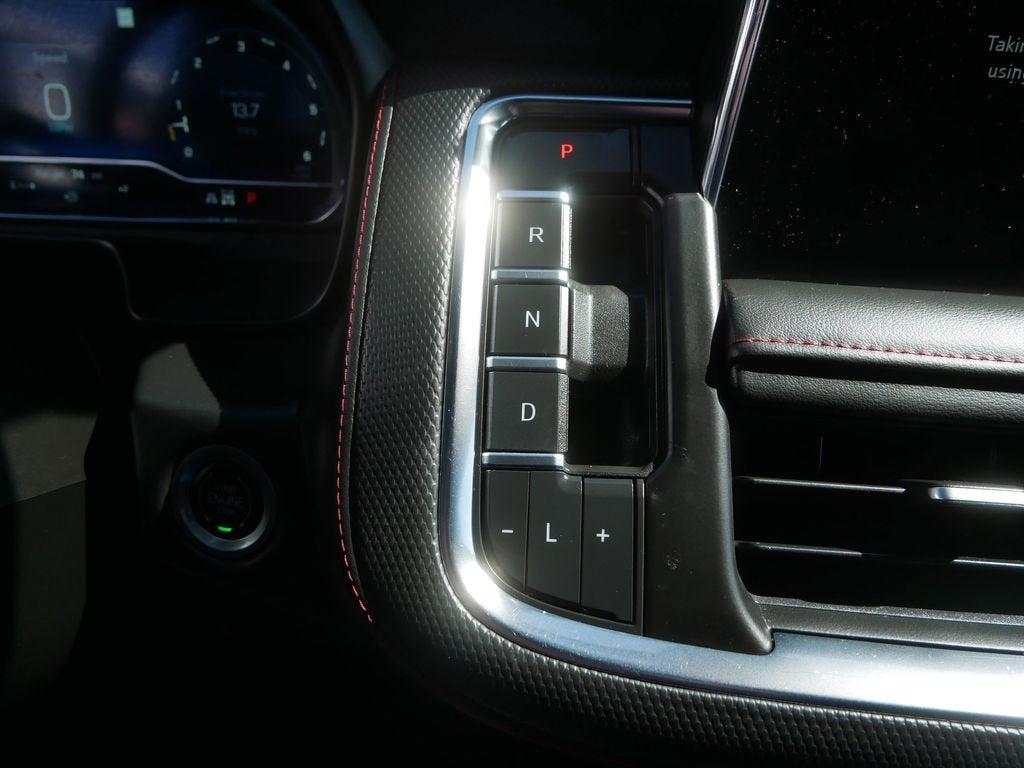 2022 Chevrolet Suburban RST