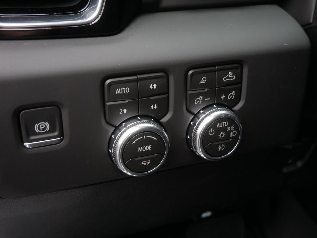 2026 GMC Sierra 3500HD Denali - Photo 6