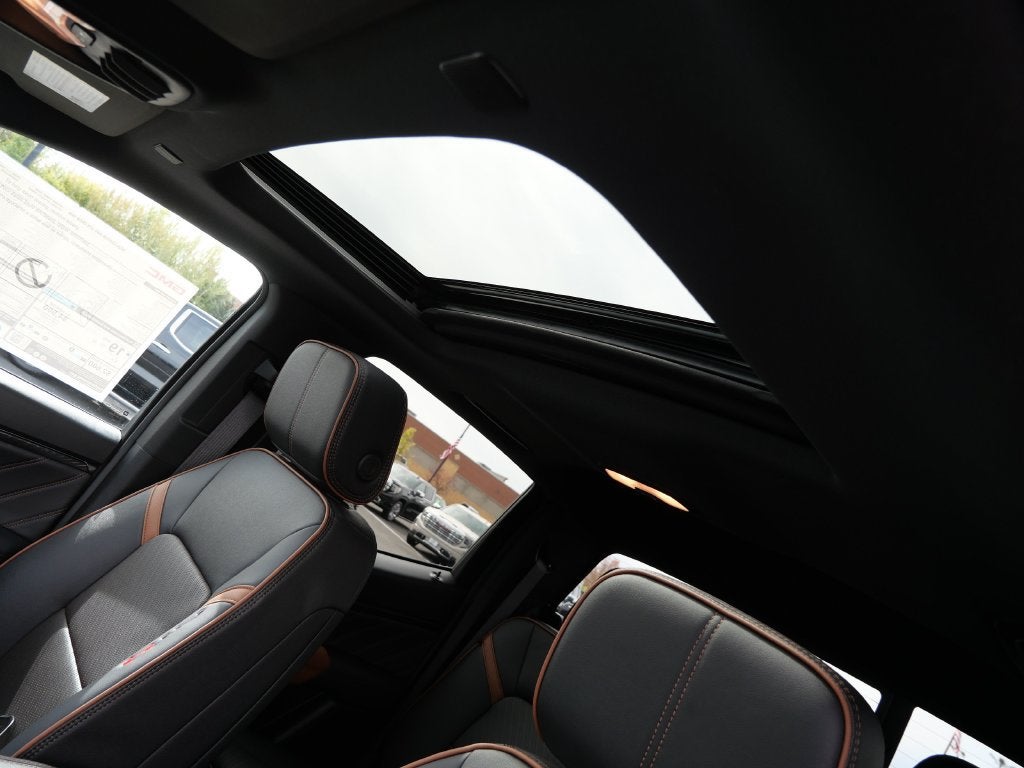 2026 GMC Canyon AT4 - Photo 6