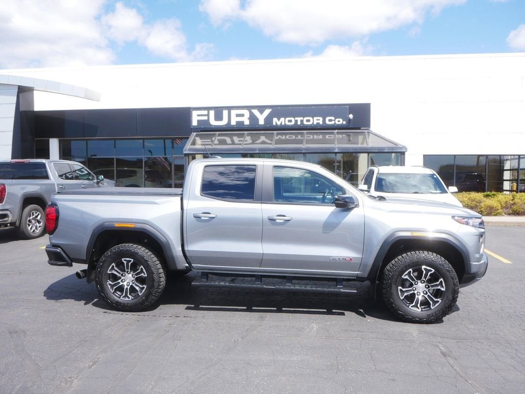 2024 GMC Canyon AT4 4WD Crew Cab Short Box's photo