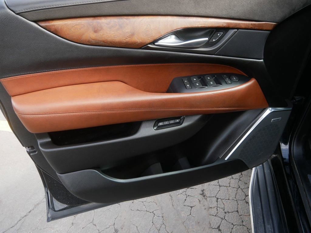 2017 Cadillac Escalade Luxury