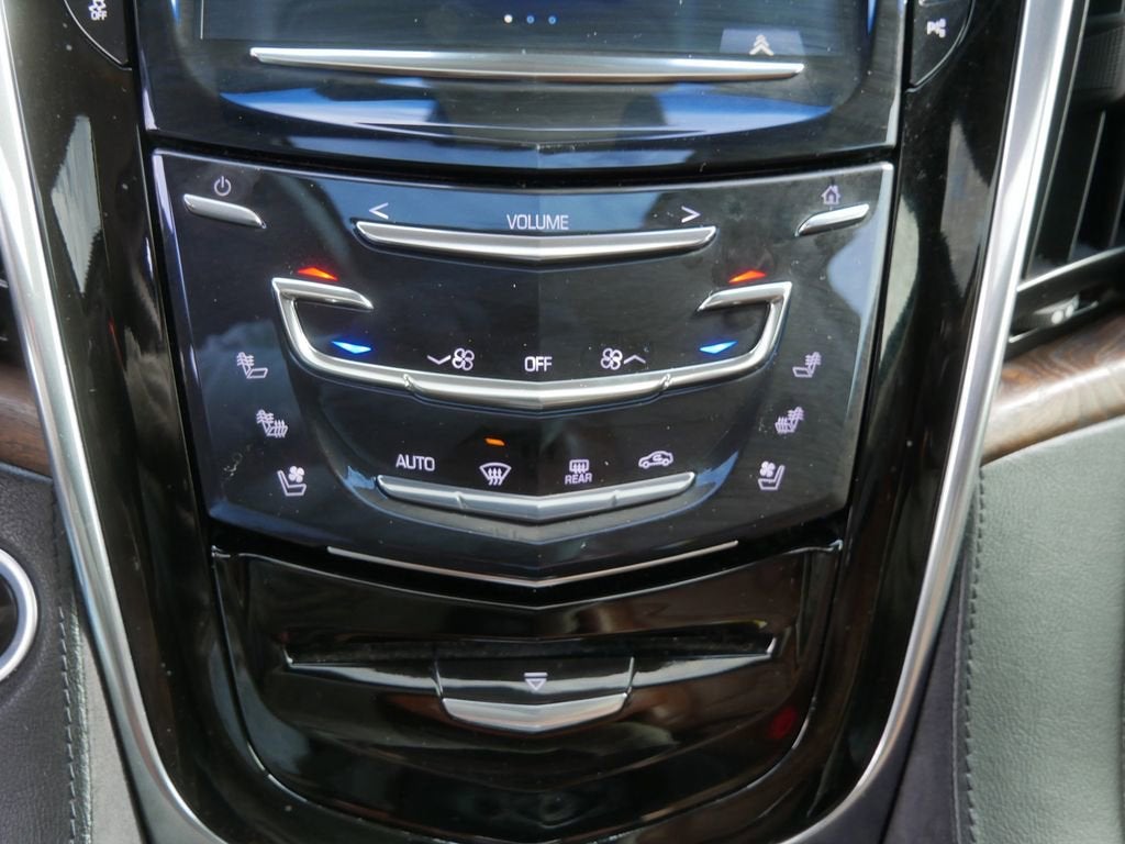 2017 Cadillac Escalade Luxury