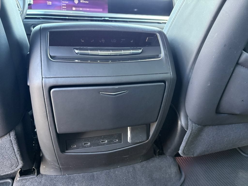 2025 Cadillac Escalade Sport Platinum