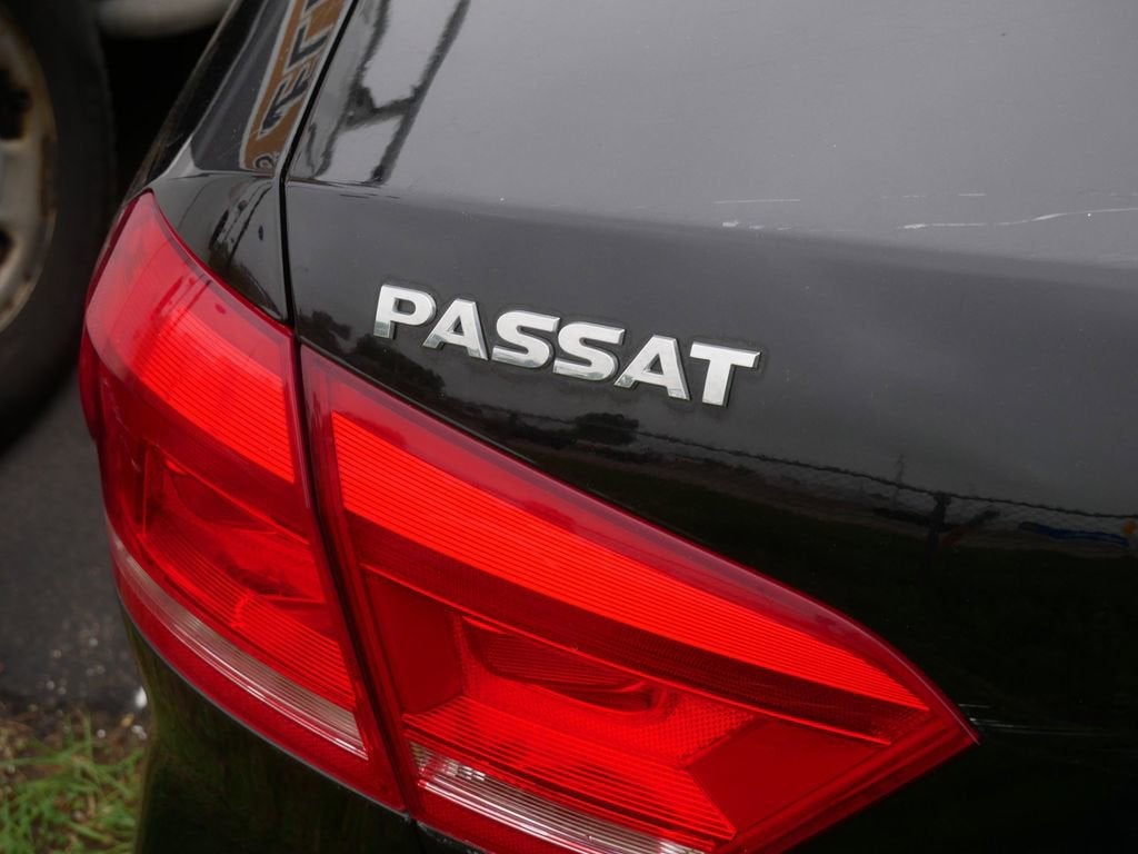 2013 Volkswagen Passat SE