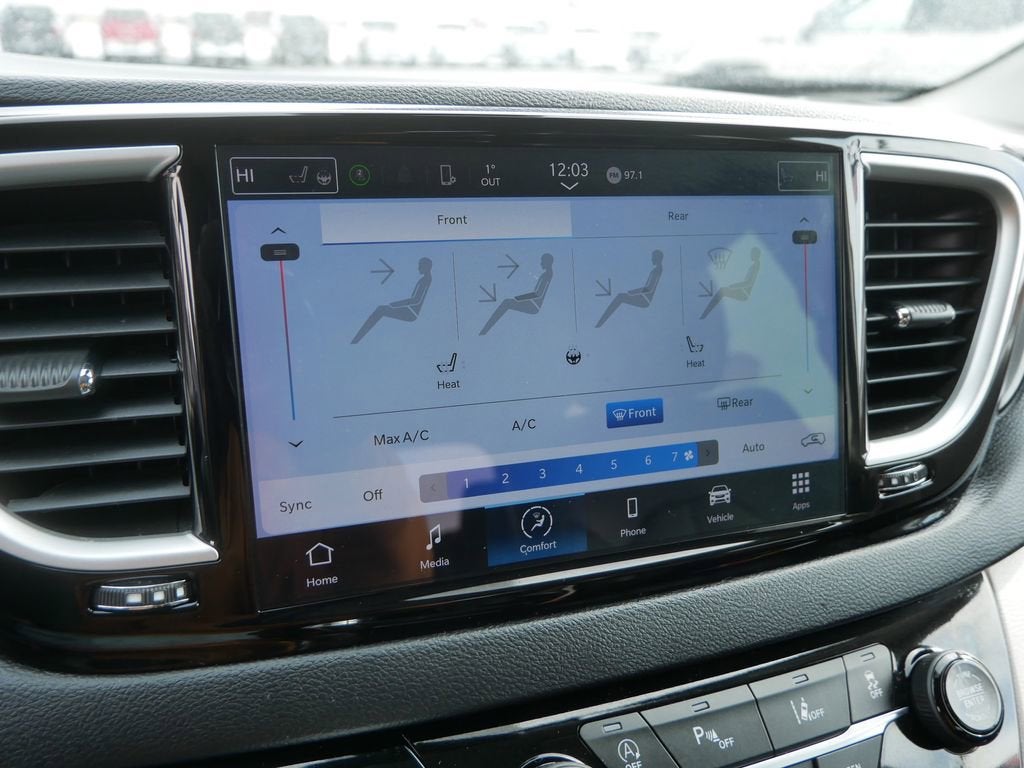 2023 Chrysler Pacifica Touring L