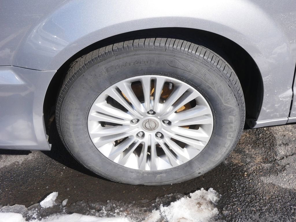 2016 Chrysler Town & Country Touring-L Anniversary Edition