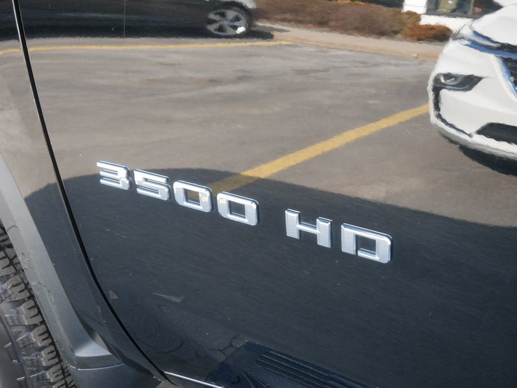 2022 Chevrolet Silverado 3500 HD High Country