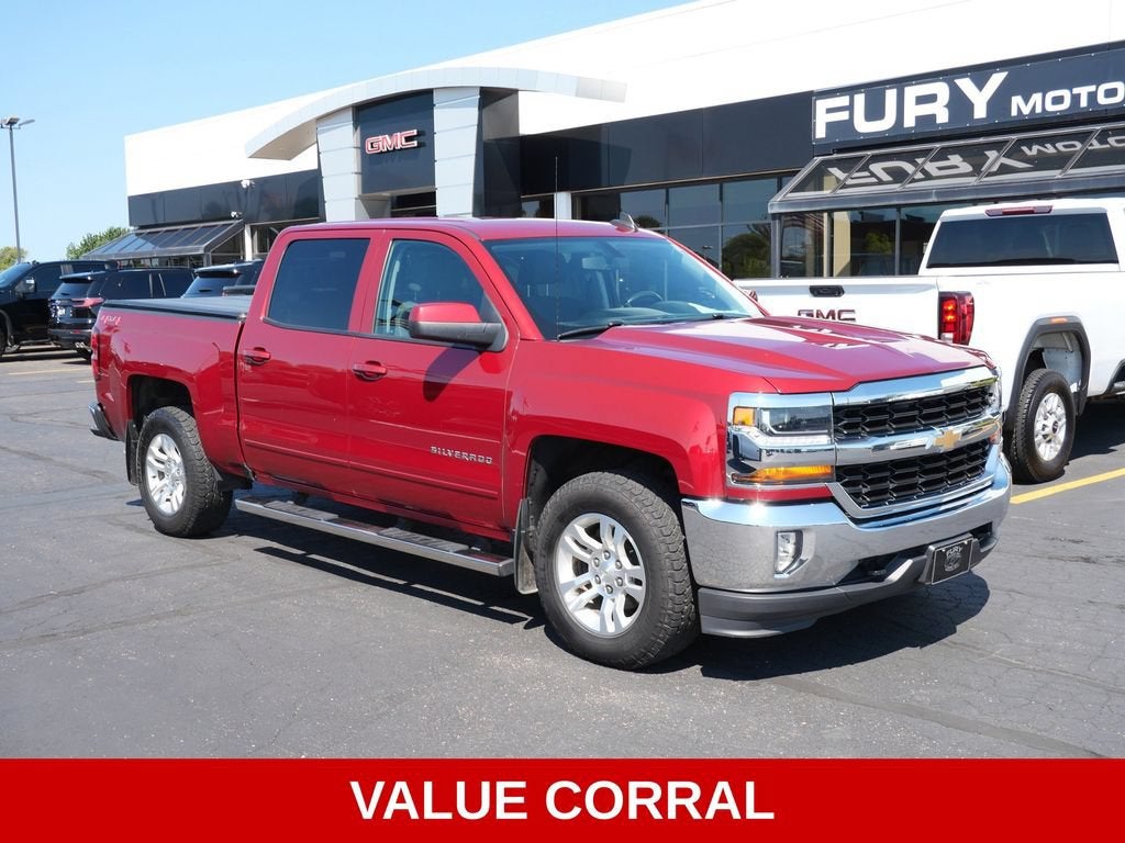 Used 2018 Chevrolet Silverado 1500 LT with VIN 3GCUKREC4JG580059 for sale in Forest Lake, Minnesota