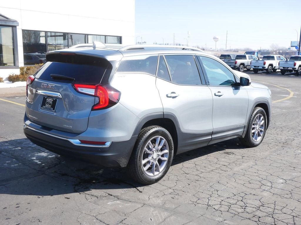 2023 GMC Terrain SLT