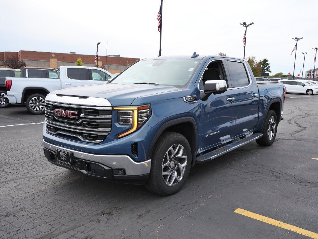 2024 GMC Sierra 1500 SLT