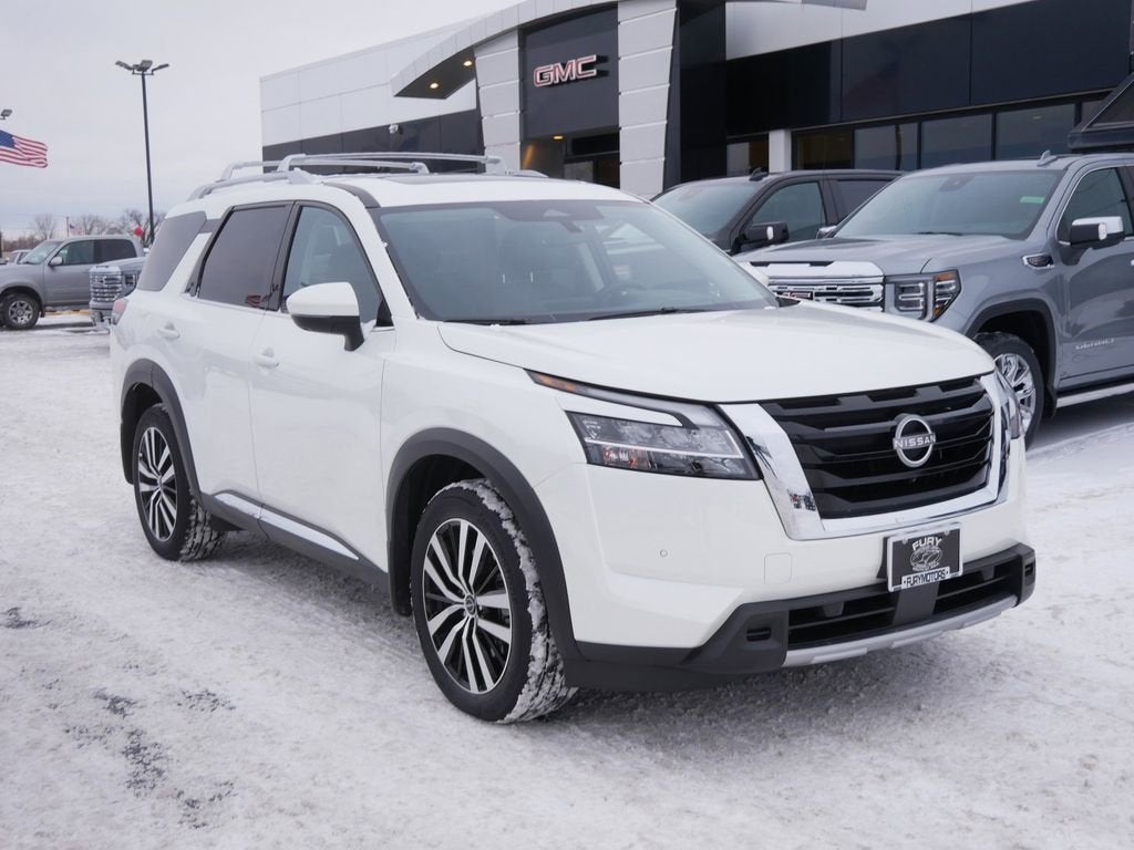 2024 Nissan Pathfinder Platinum