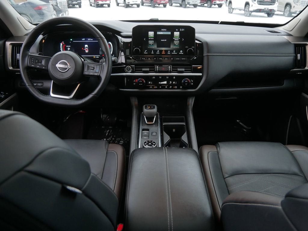 2024 Nissan Pathfinder Platinum