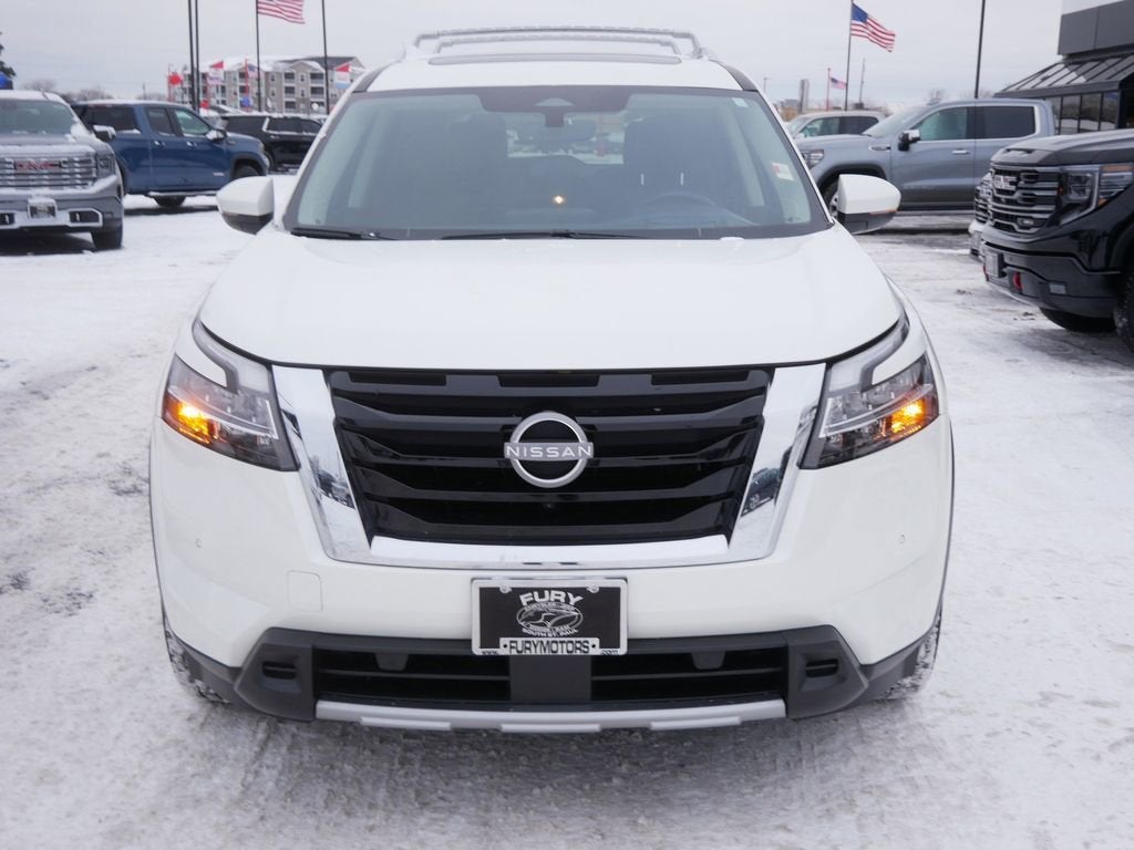 2024 Nissan Pathfinder Platinum