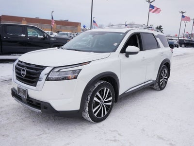 2024 Nissan Pathfinder Platinum