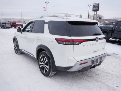 2024 Nissan Pathfinder Platinum
