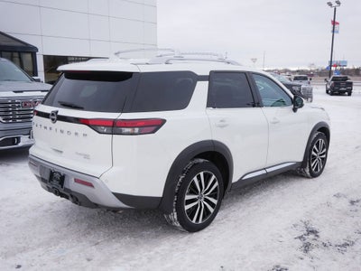 2024 Nissan Pathfinder Platinum
