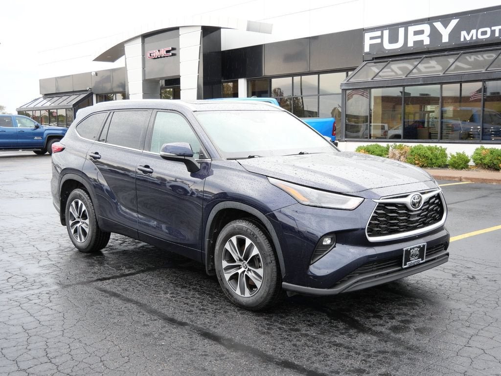 2022 Toyota Highlander XLE