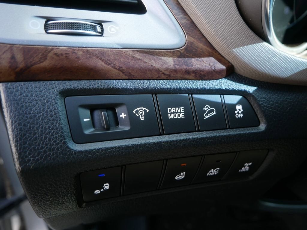 2017 Hyundai Santa Fe SE Ultimate