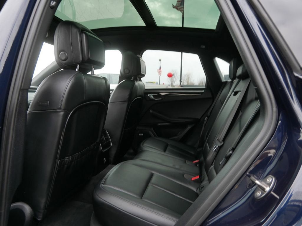 2021 Porsche Macan Base