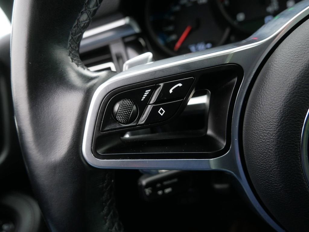 2021 Porsche Macan Base