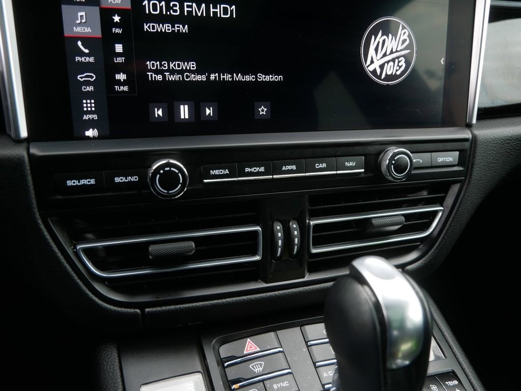 2021 Porsche Macan Base