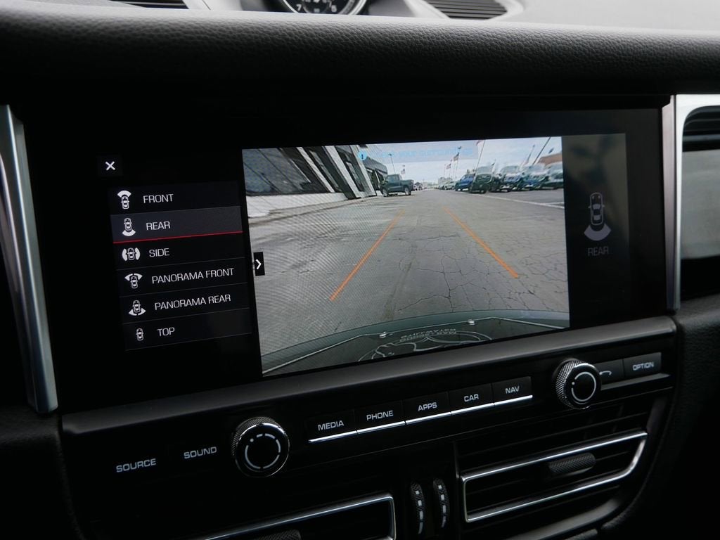 2021 Porsche Macan Base