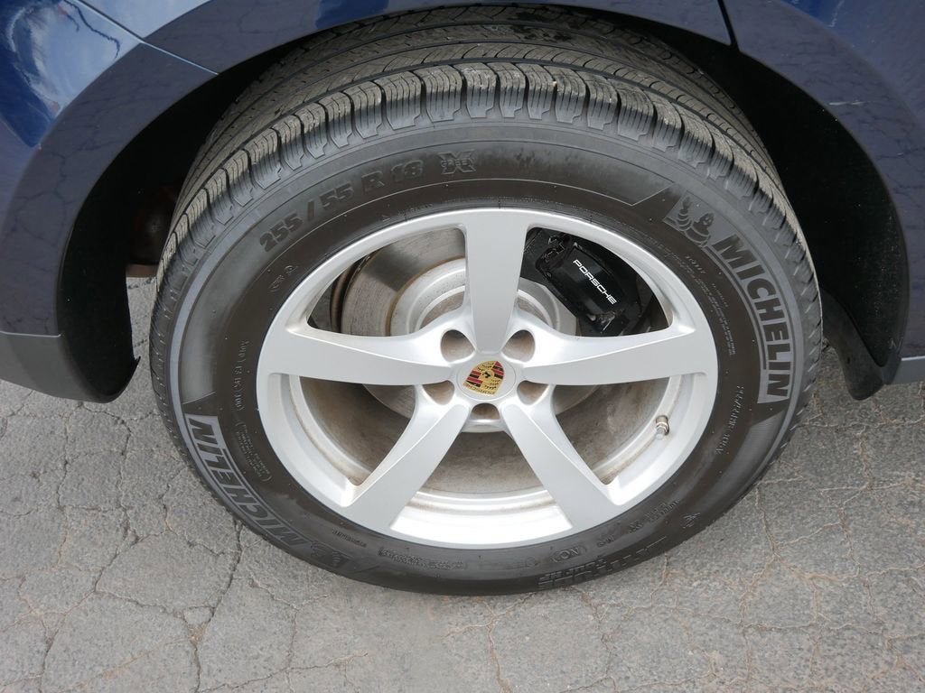 2021 Porsche Macan Base