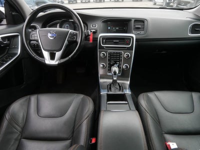 2015 Volvo V60 Cross Country T5