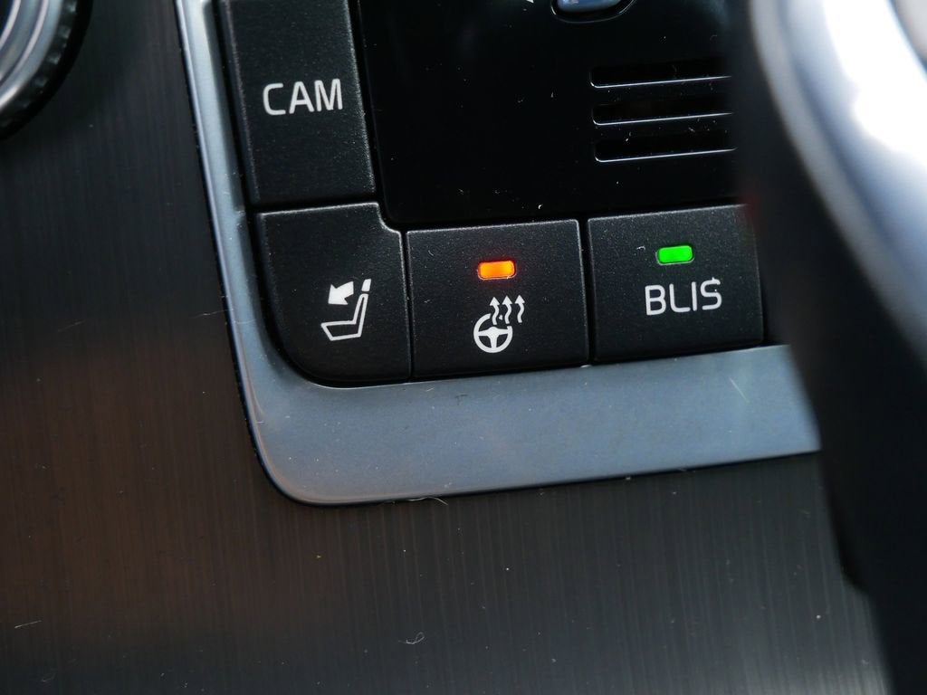 2015 Volvo V60 Cross Country T5