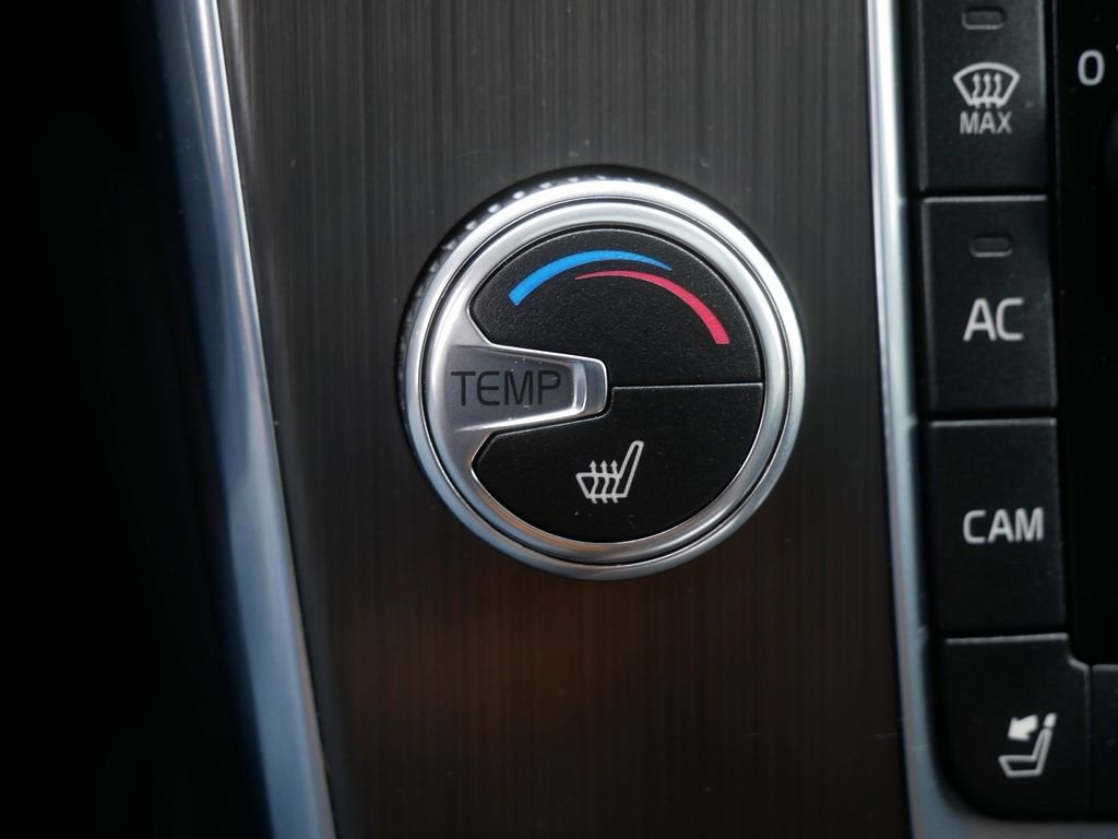 2015 Volvo V60 Cross Country T5