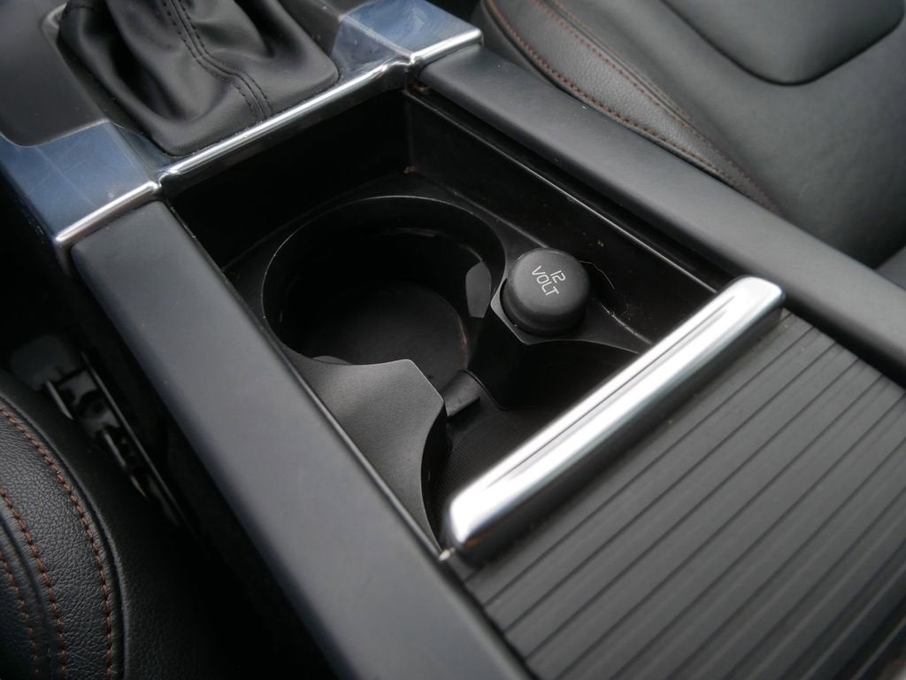 2015 Volvo V60 Cross Country T5