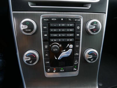 2015 Volvo V60 Cross Country T5