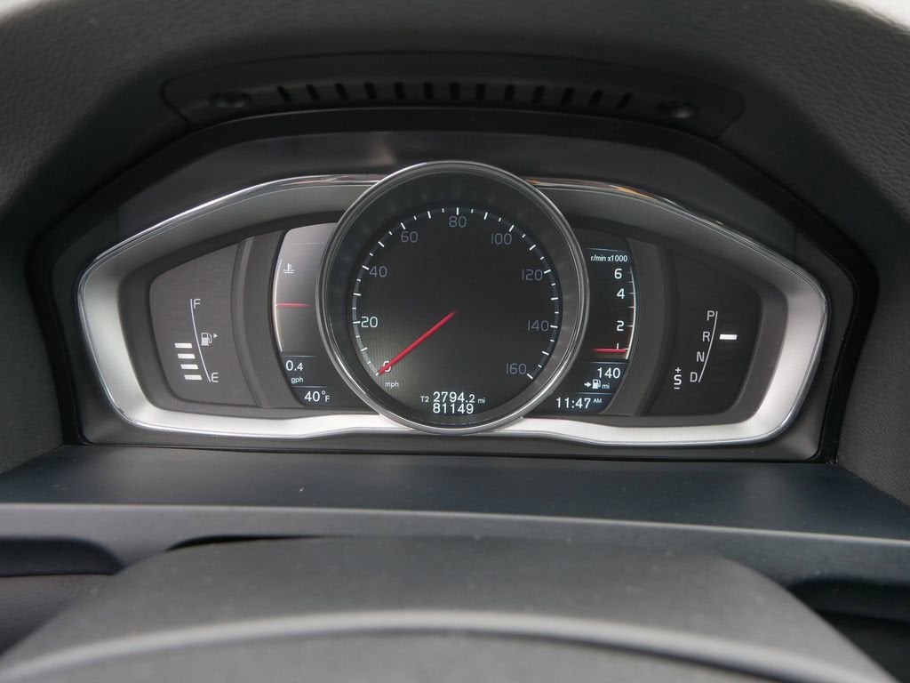 2015 Volvo V60 Cross Country T5