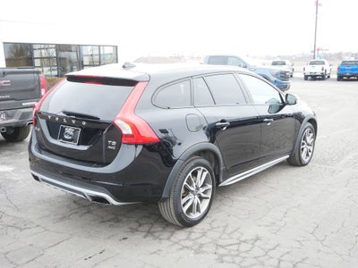2015 Volvo V60 Cross Country T5